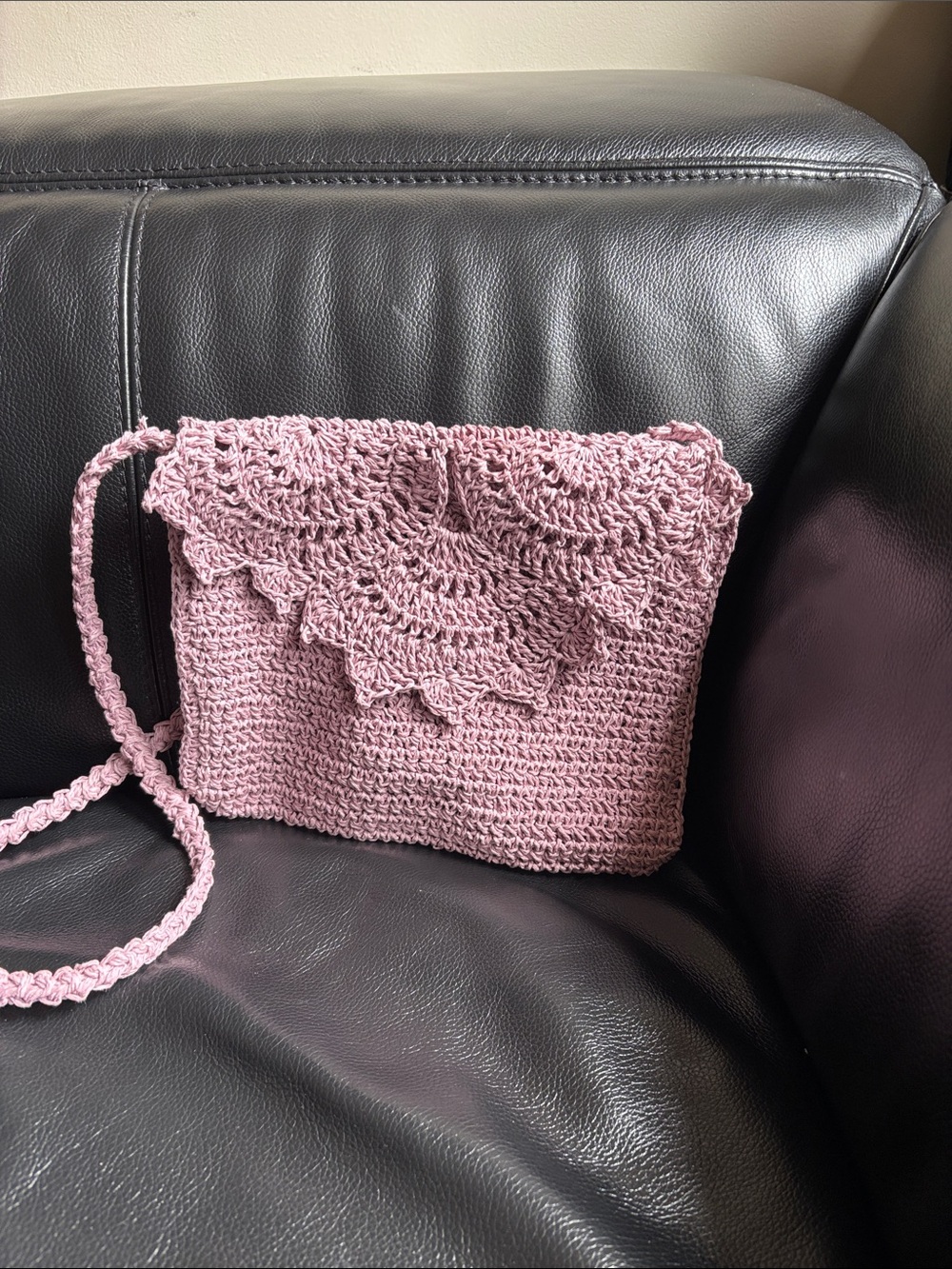 Handmade lilac Crochet Crossbody Bag